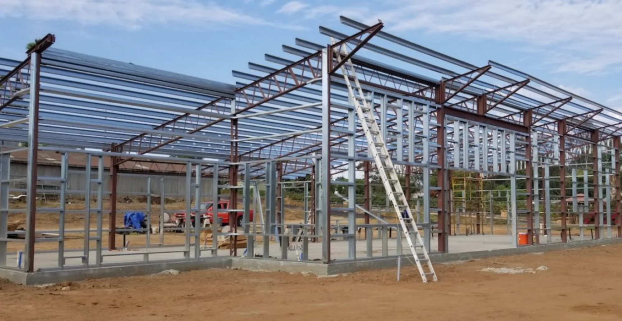 Steel barndo construction in Arkansas