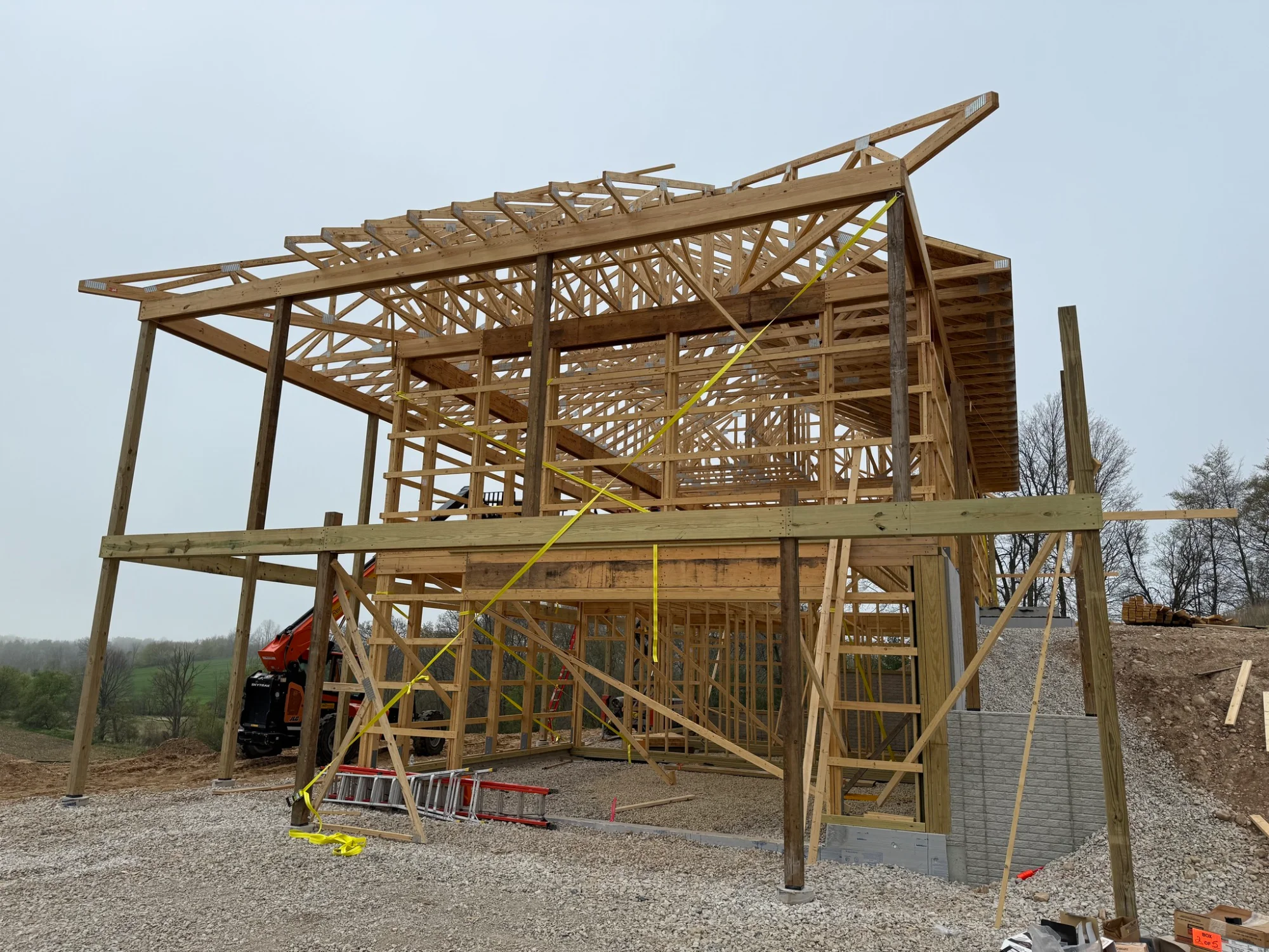Two-story wood frame barndo with trusses in Arkansas